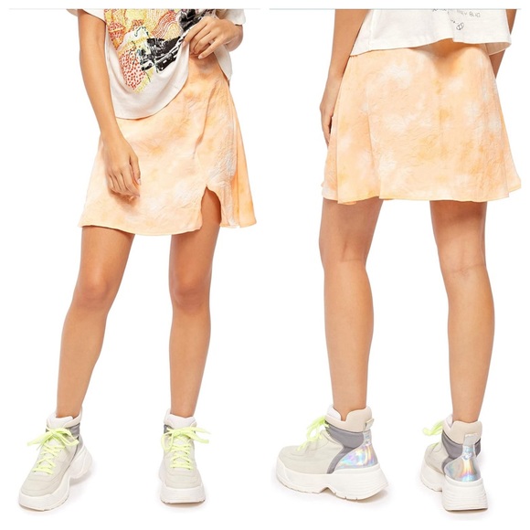 Free People Women’s Martine Flirt Tie Dye Mini Skirt - Picture 3 of 9